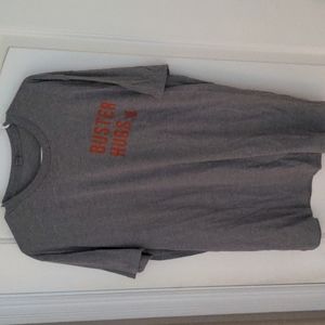 Buster Posey 'Buster Hugs' shirt